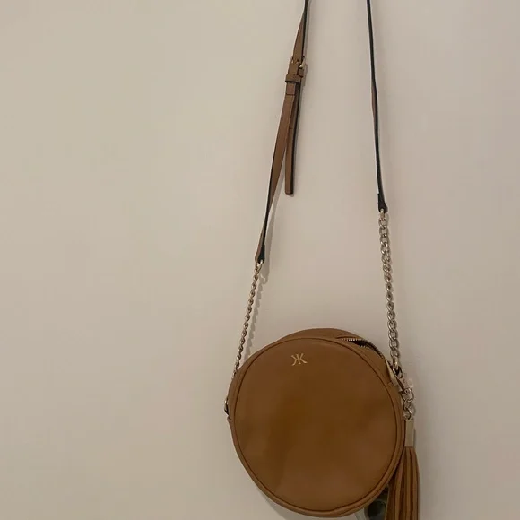 Kelly & Katie tan crossbody bag - Picture 3 of 12